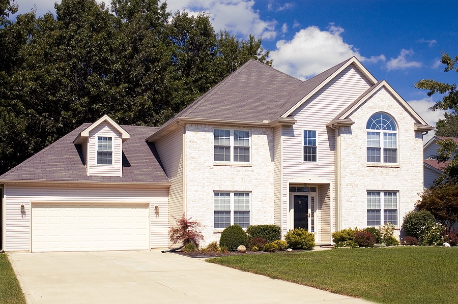 4 Reasons Why Proper Roof Maintenance Matters